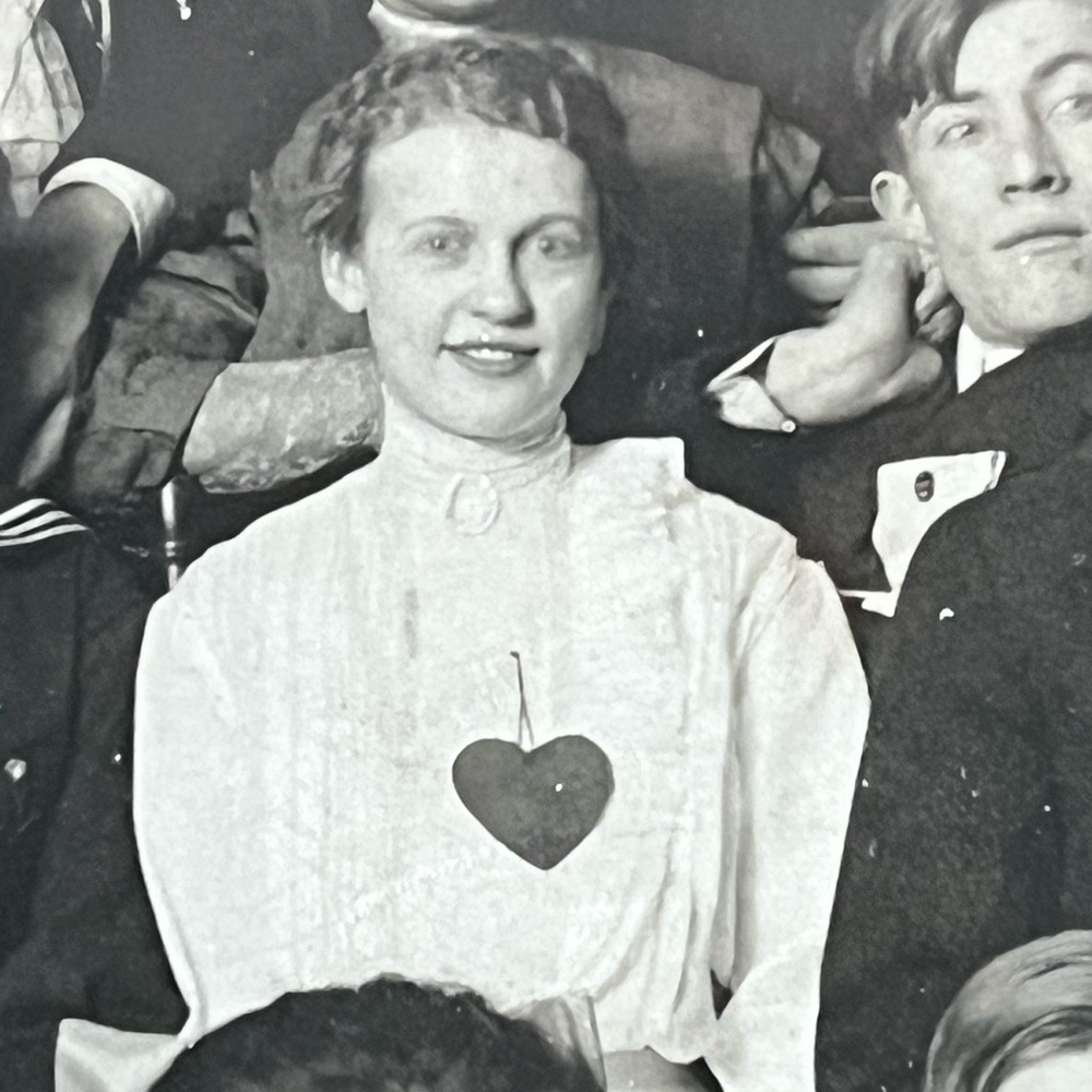 Is she looking at YOU?! Vintage photograph of now ghosts at a Victorian party - Picture 4 of 7